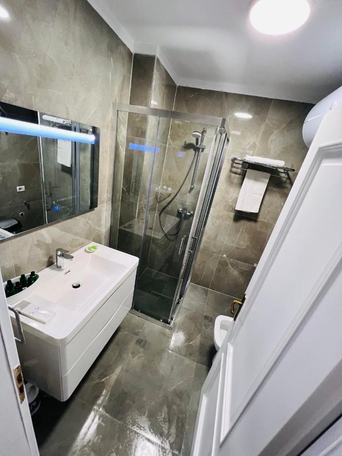 Luxury Apartaments Tirana Buitenkant foto
